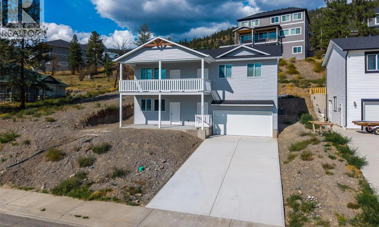 2733 Grandview Heights