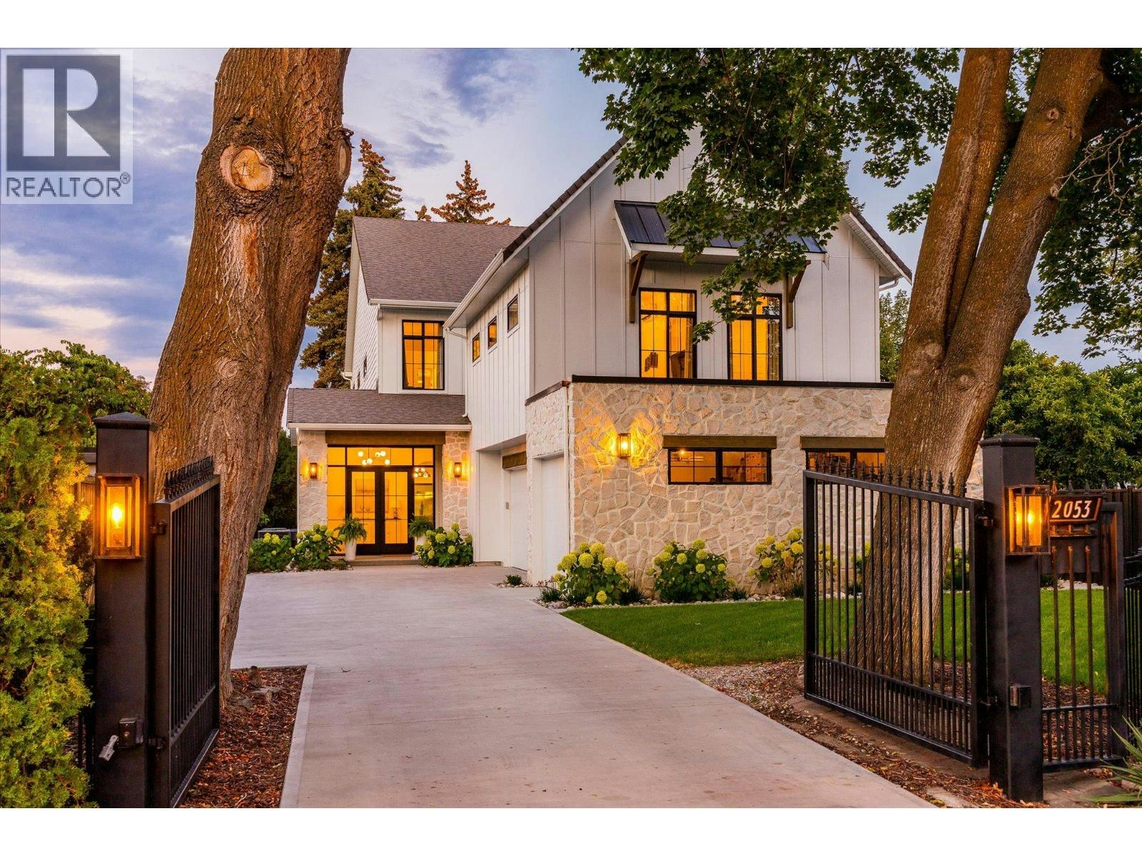 2053 Long Street - 2