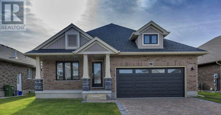 49 Westlake Drive, St. Thomas, ON, N5P 4K3 - 2