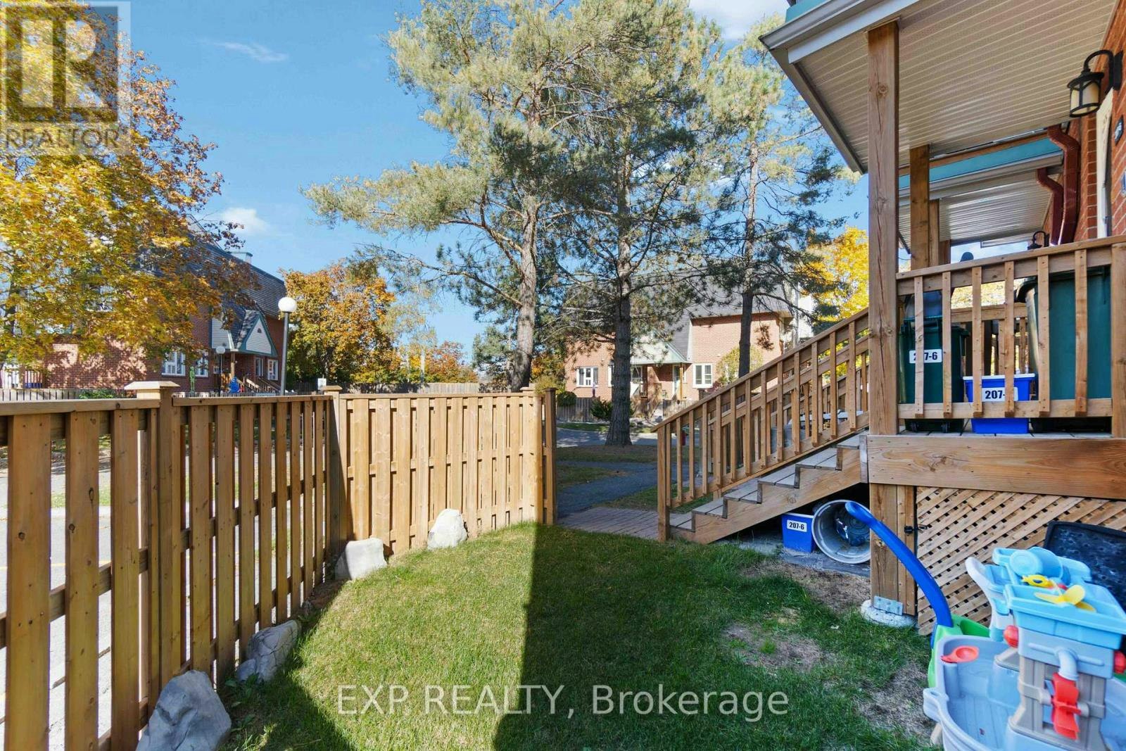 207-6 Terrace Drive, Ottawa, ON, K2H 9J2 - 7