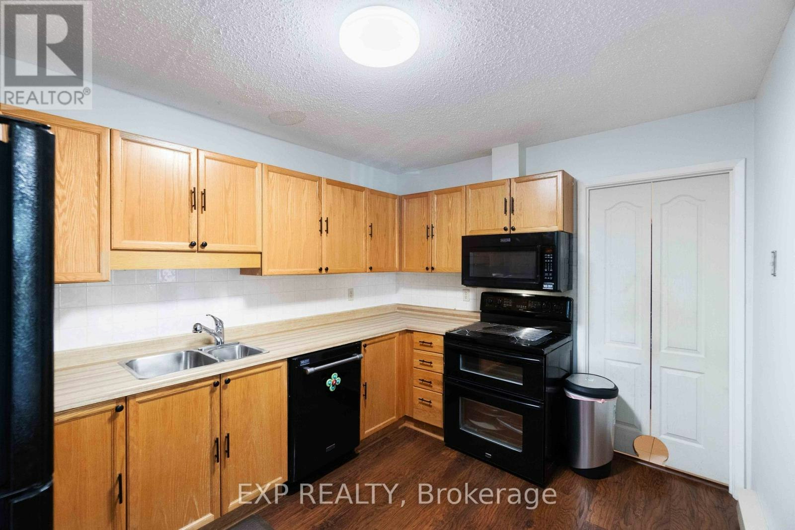 207-6 Terrace Drive, Ottawa, ON, K2H 9J2 - 18