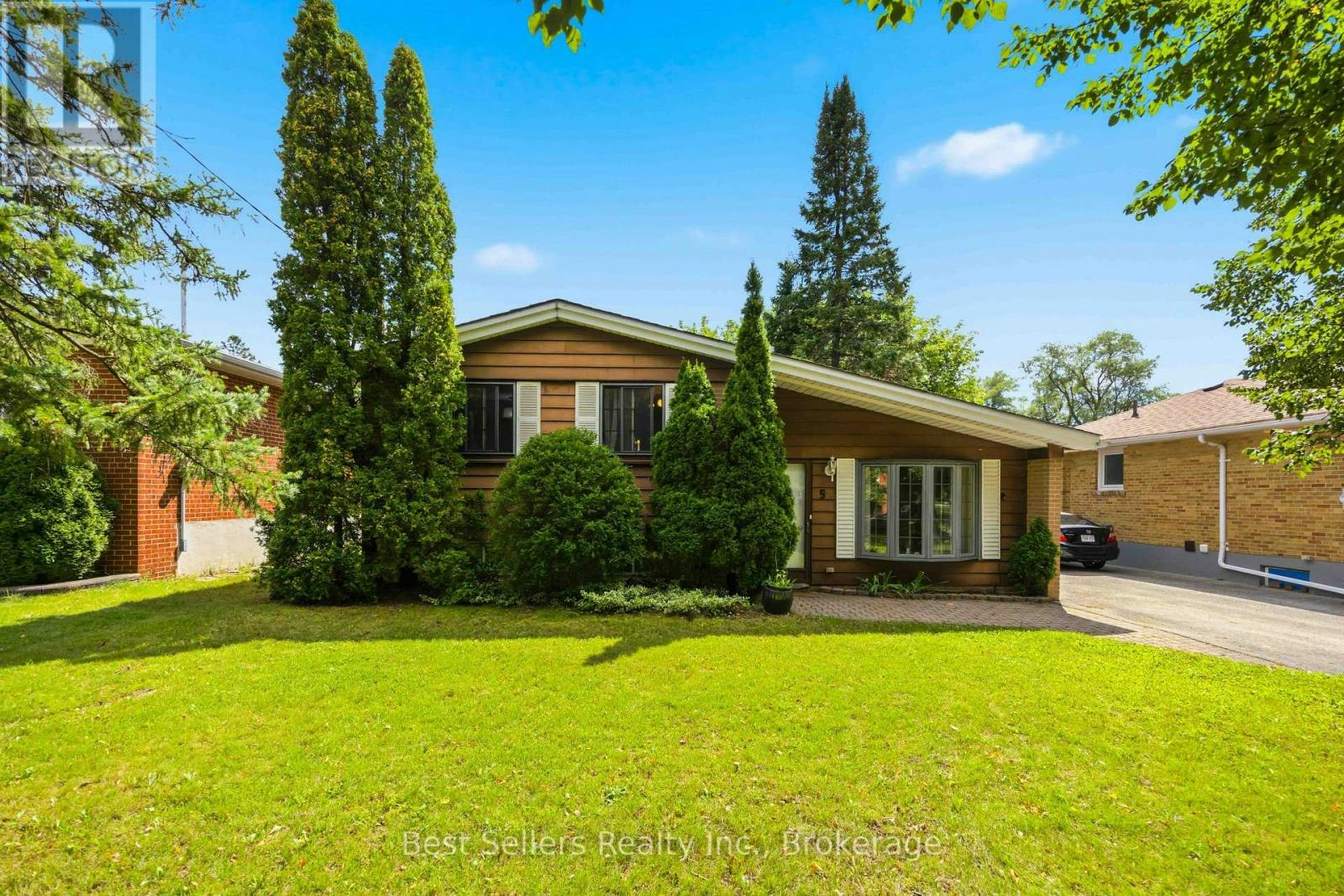 5 Benfrisco Crescent, Toronto, ON, M1H 1N2