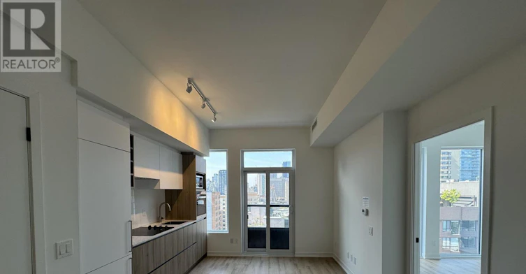 319 Jarvis Street, Toronto, ON, L3V 2A7 - 2