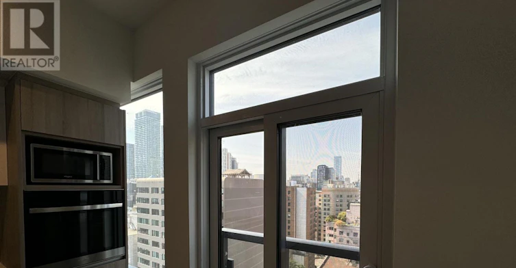 319 Jarvis Street, Toronto, ON, L3V 2A7 - 5