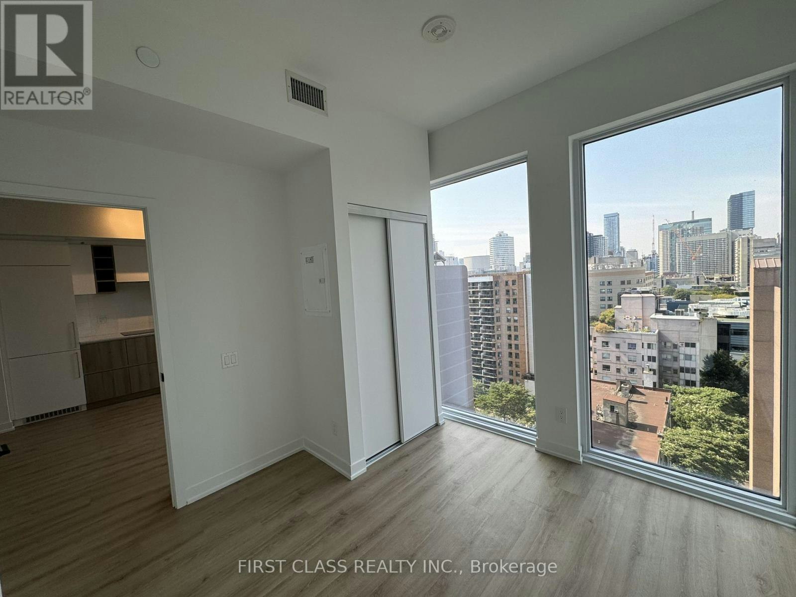 319 Jarvis Street, Toronto, ON, L3V 2A7 - 12