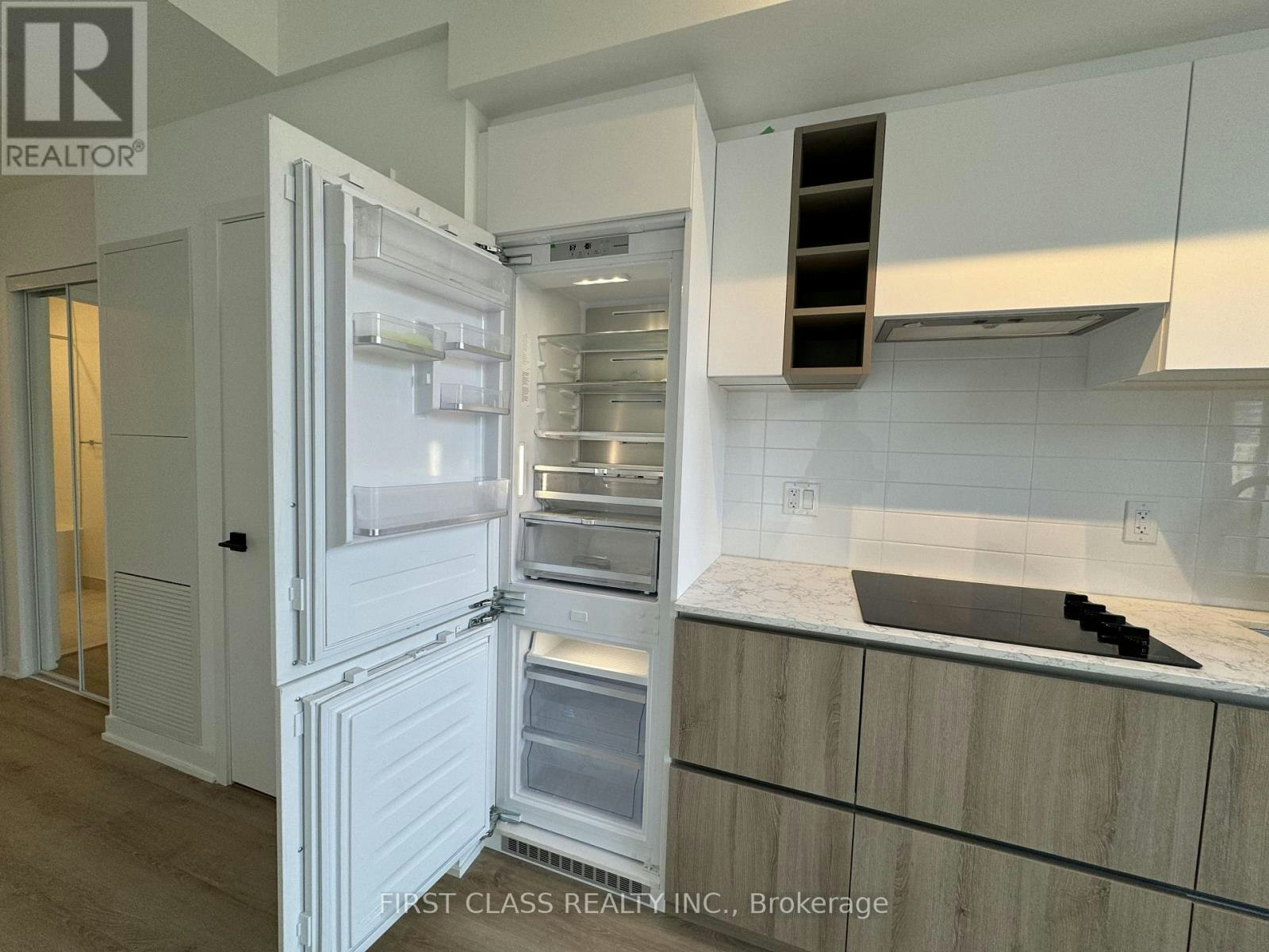 319 Jarvis Street, Toronto, ON, L3V 2A7 - 8