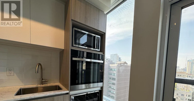 319 Jarvis Street, Toronto, ON, L3V 2A7 - 6