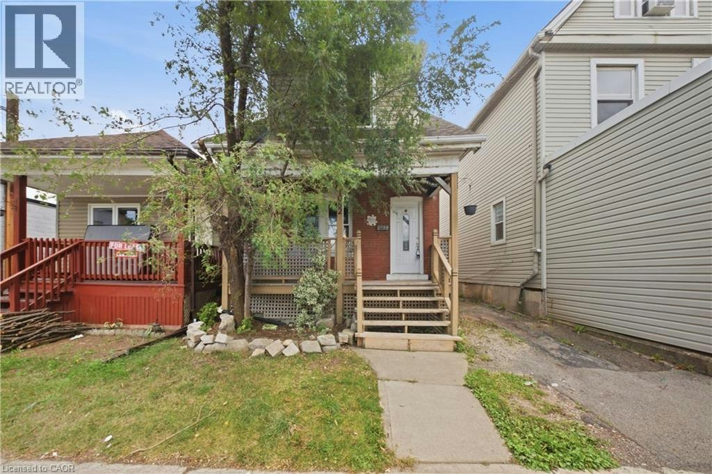 1082 Cannon Street E, Hamilton, ON, L8L 2J1 - 2