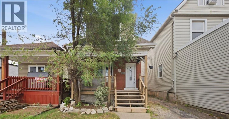 1082 Cannon Street E, Hamilton, ON, L8L 2J1 - 2