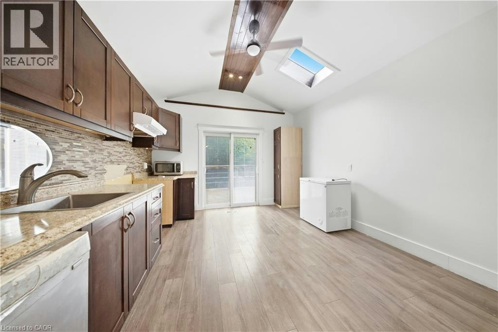 1082 Cannon Street E, Hamilton, ON, L8L 2J1 - 8