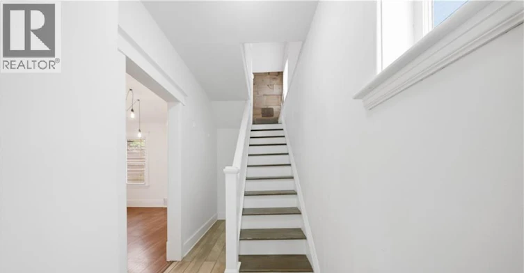 1082 Cannon Street E, Hamilton, ON, L8L 2J1 - 12