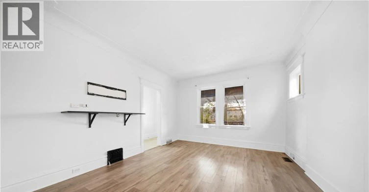 1082 Cannon Street E, Hamilton, ON, L8L 2J1 - 5