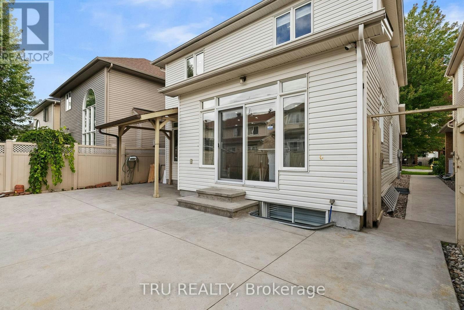 27 Upminster Way, Ottawa, ON, K2J 5H1 - 47