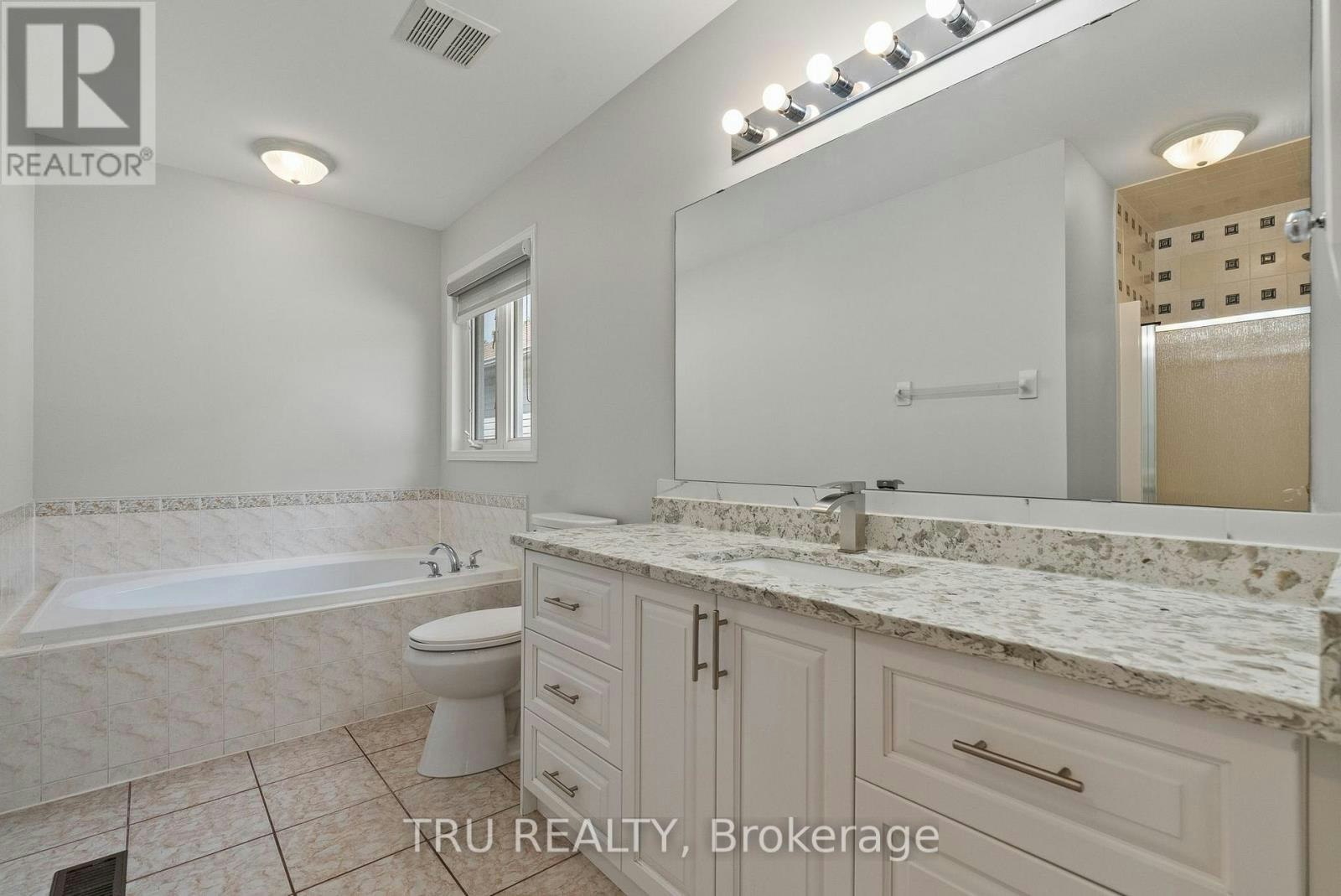 27 Upminster Way, Ottawa, ON, K2J 5H1 - 28