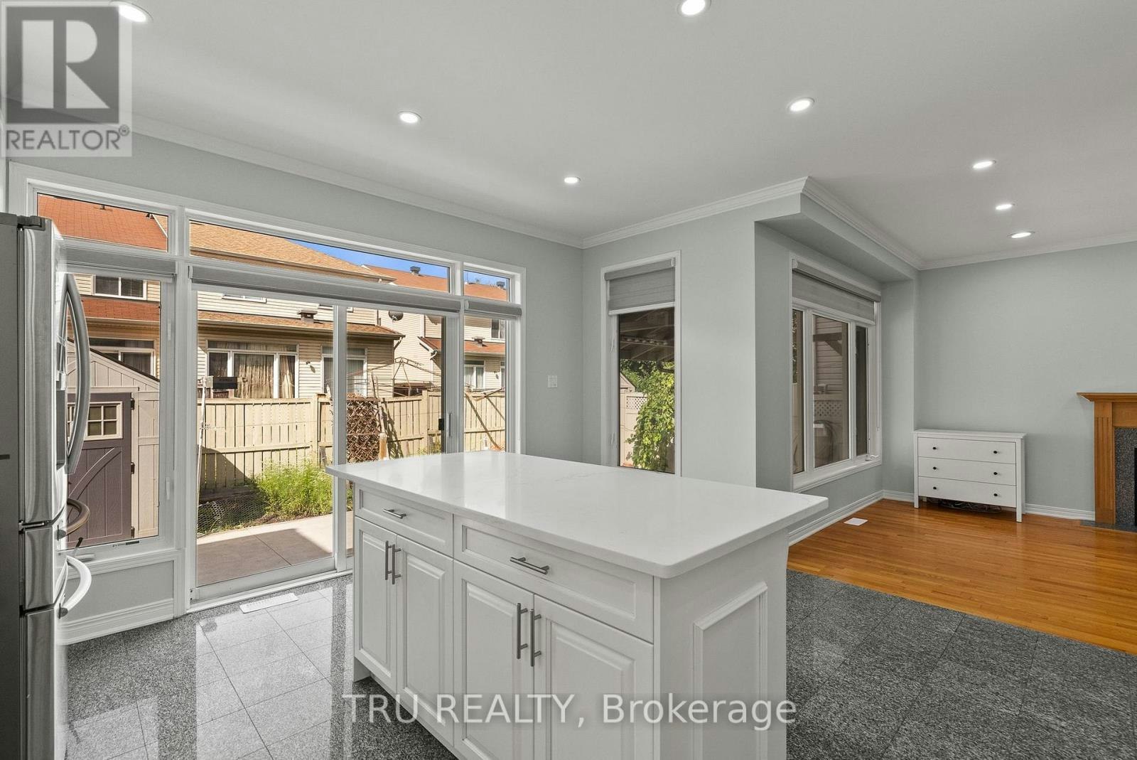 27 Upminster Way, Ottawa, ON, K2J 5H1 - 22
