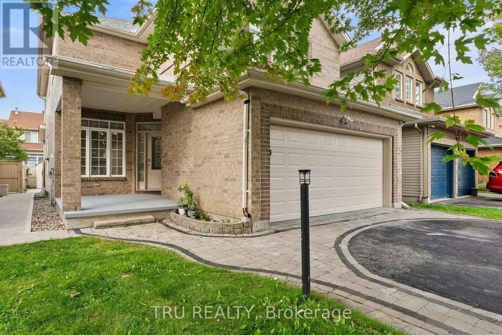 27 Upminster Way, Ottawa, ON, K2J 5H1 - 4