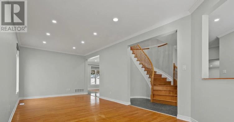 27 Upminster Way, Ottawa, ON, K2J 5H1 - 10