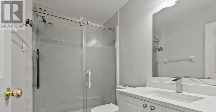 27 Upminster Way, Ottawa, ON, K2J 5H1 - 8