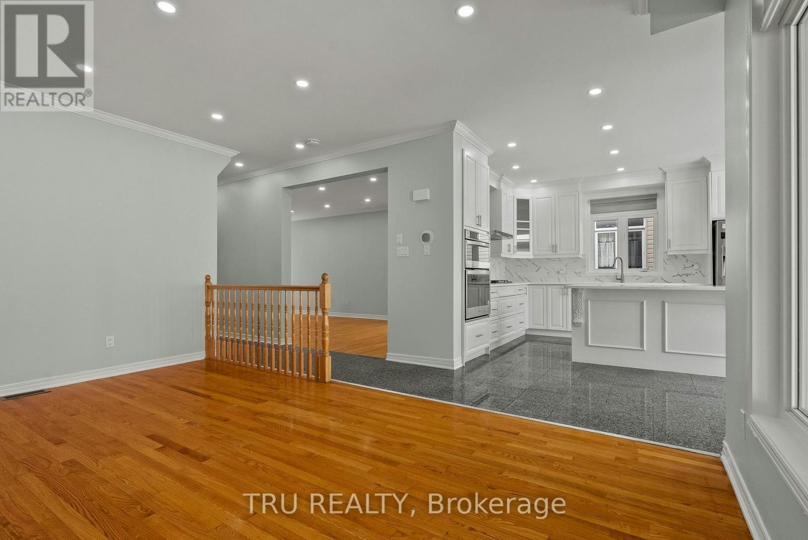 27 Upminster Way, Ottawa, ON, K2J 5H1 - 14