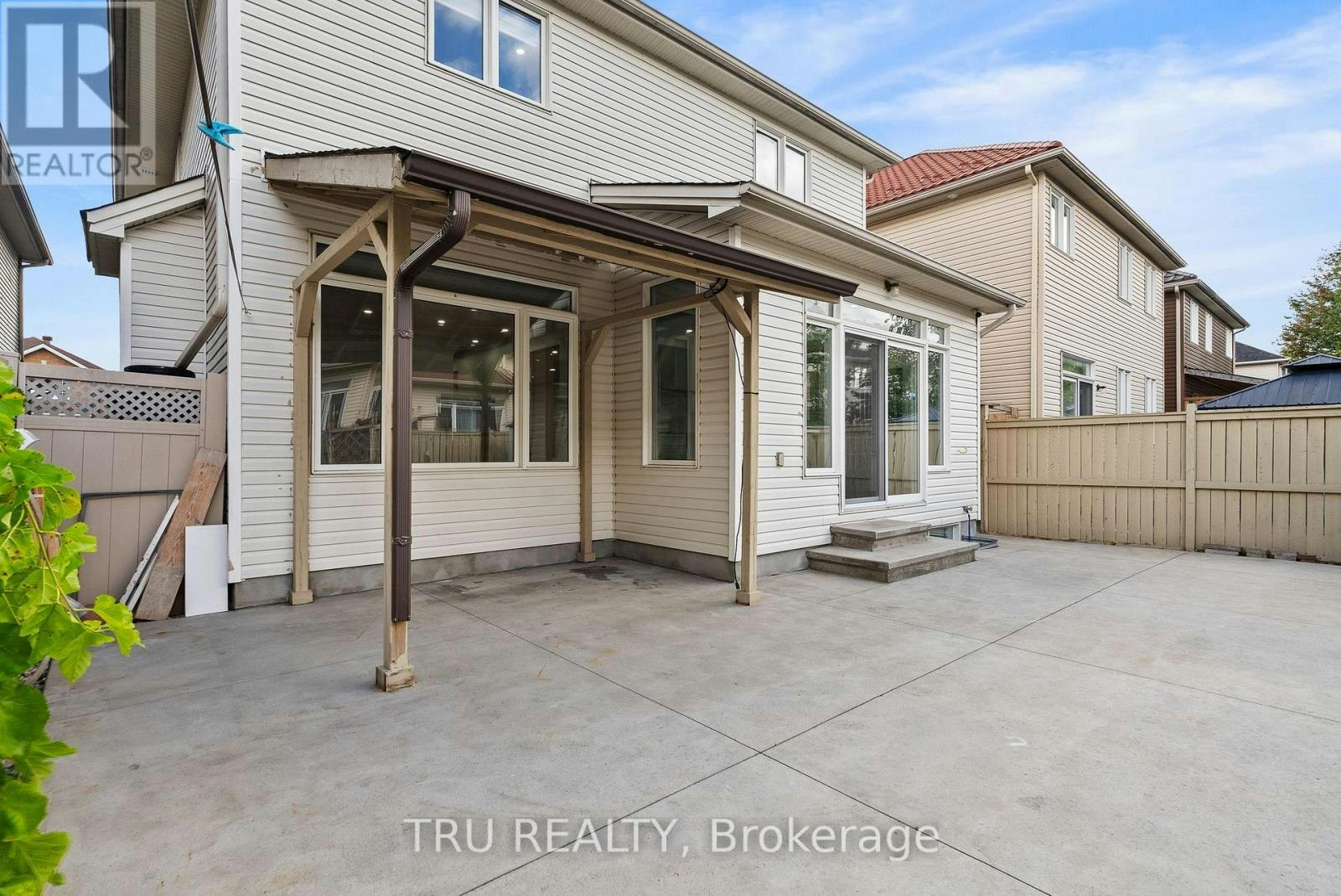 27 Upminster Way, Ottawa, ON, K2J 5H1 - 48