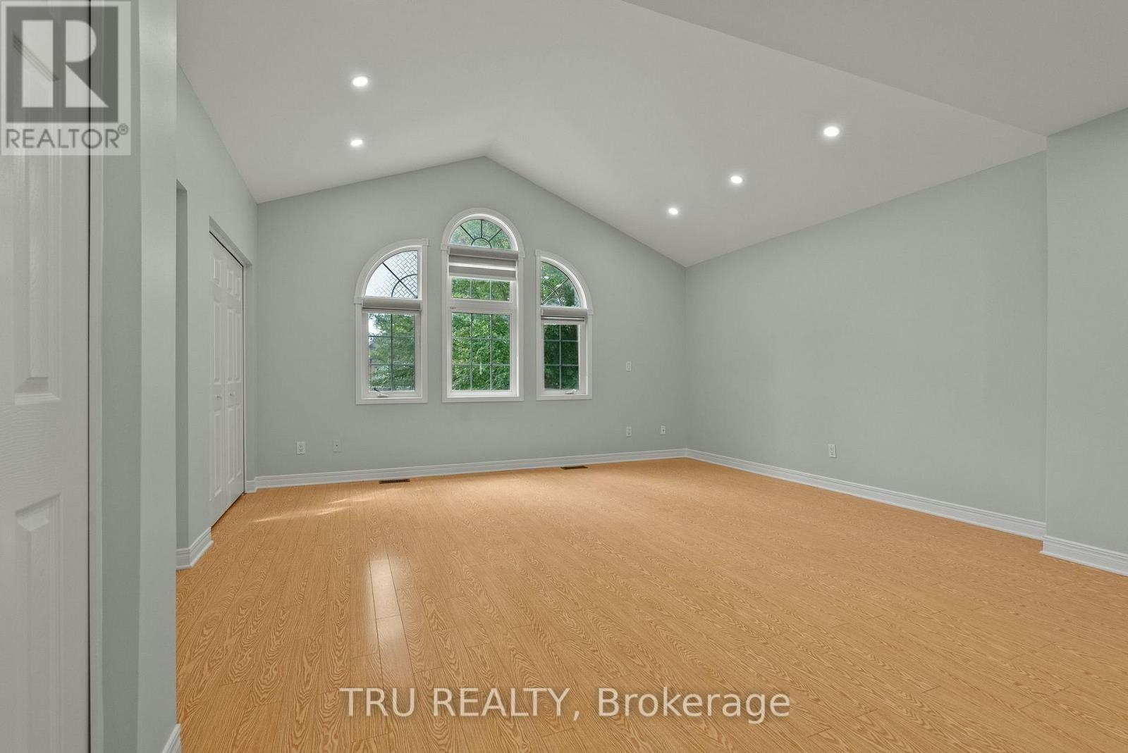 27 Upminster Way, Ottawa, ON, K2J 5H1 - 27