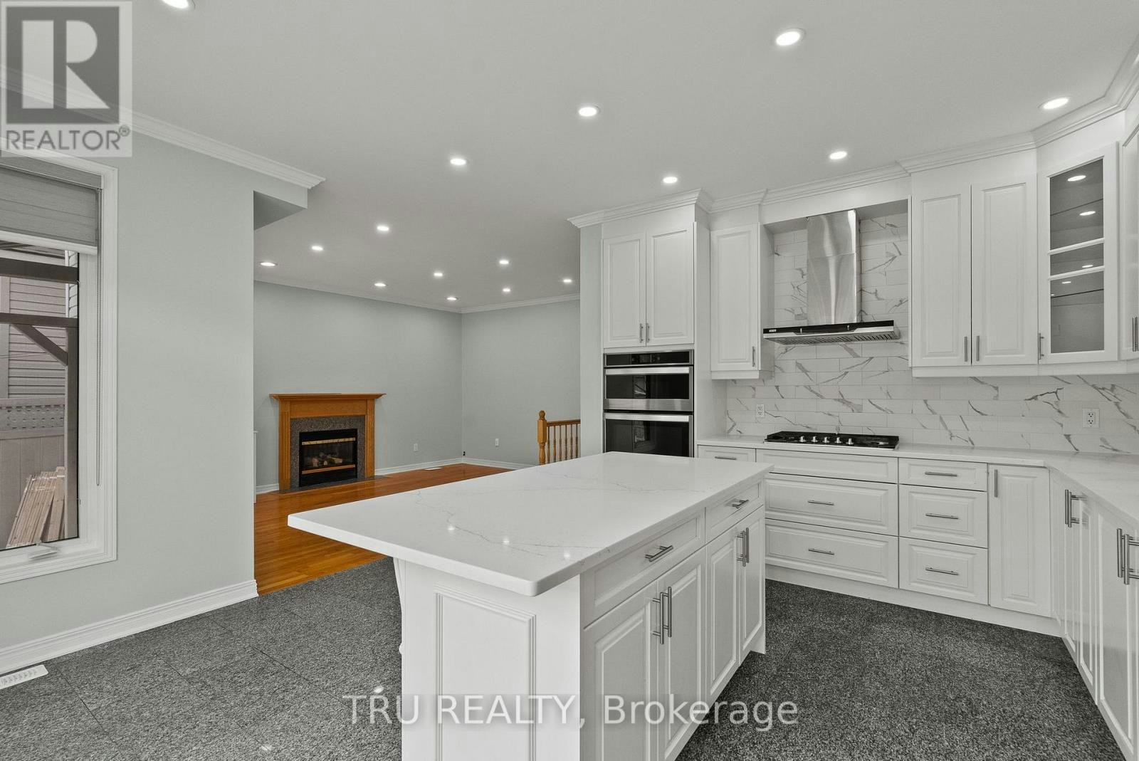 27 Upminster Way, Ottawa, ON, K2J 5H1 - 23