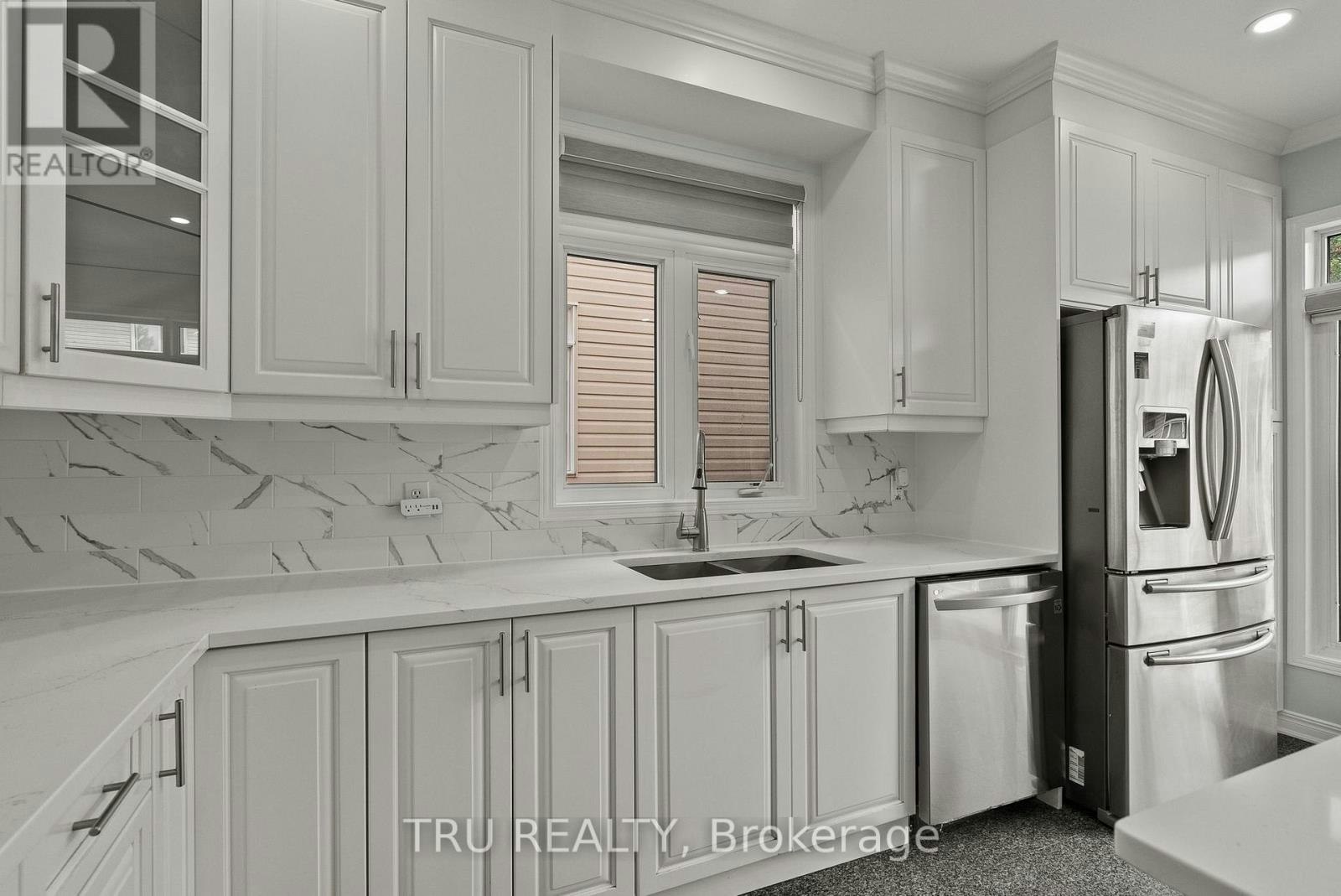 27 Upminster Way, Ottawa, ON, K2J 5H1 - 20