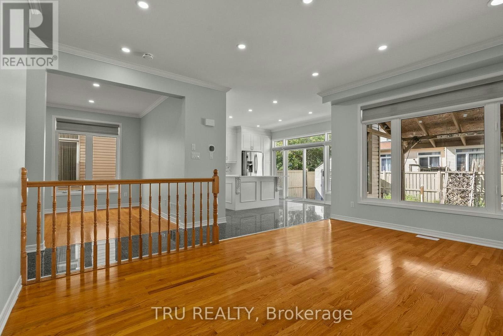 27 Upminster Way, Ottawa, ON, K2J 5H1 - 13