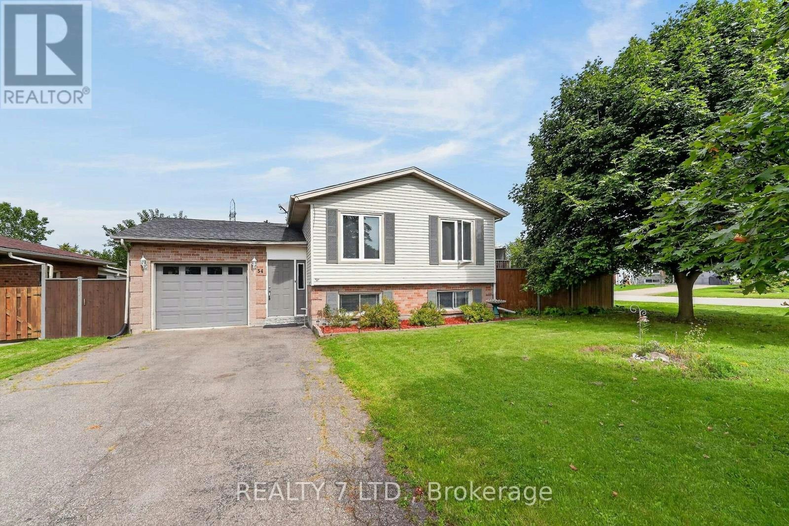 54 Cowan Drive, Thorold, ON, L2V 4Y9