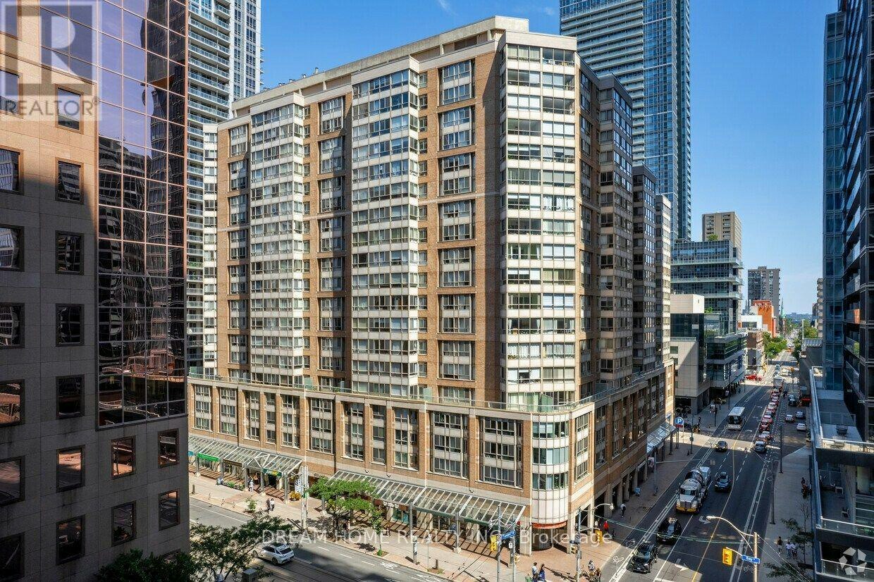 1505-717 Bay Street, Toronto, ON, M5G 2J9