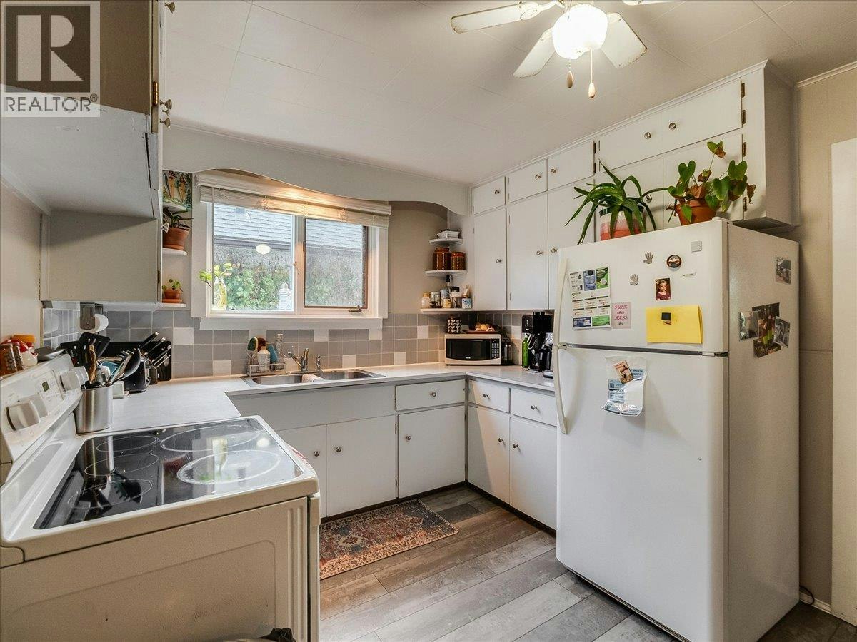 413 Silica Street, Nelson, BC, V1L 4M6 - 11