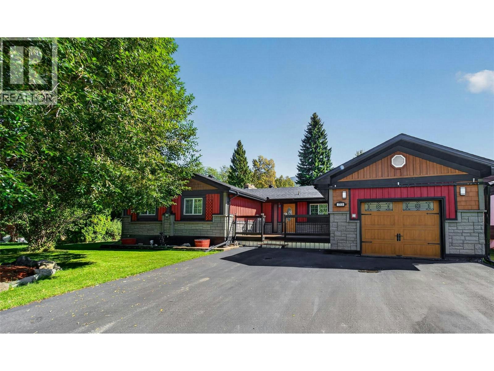 1706 Mckenzie Road, Fernie, BC, V0B 1M5