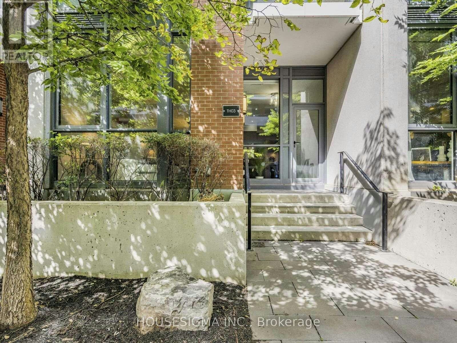TH03-32 Bruyers Mews, Toronto, ON, M5V 0H8 - 2