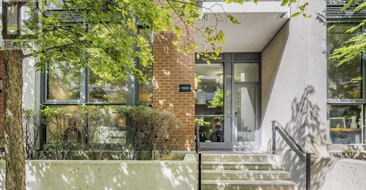 TH03-32 Bruyers Mews, Toronto, ON, M5V 0H8 - 2