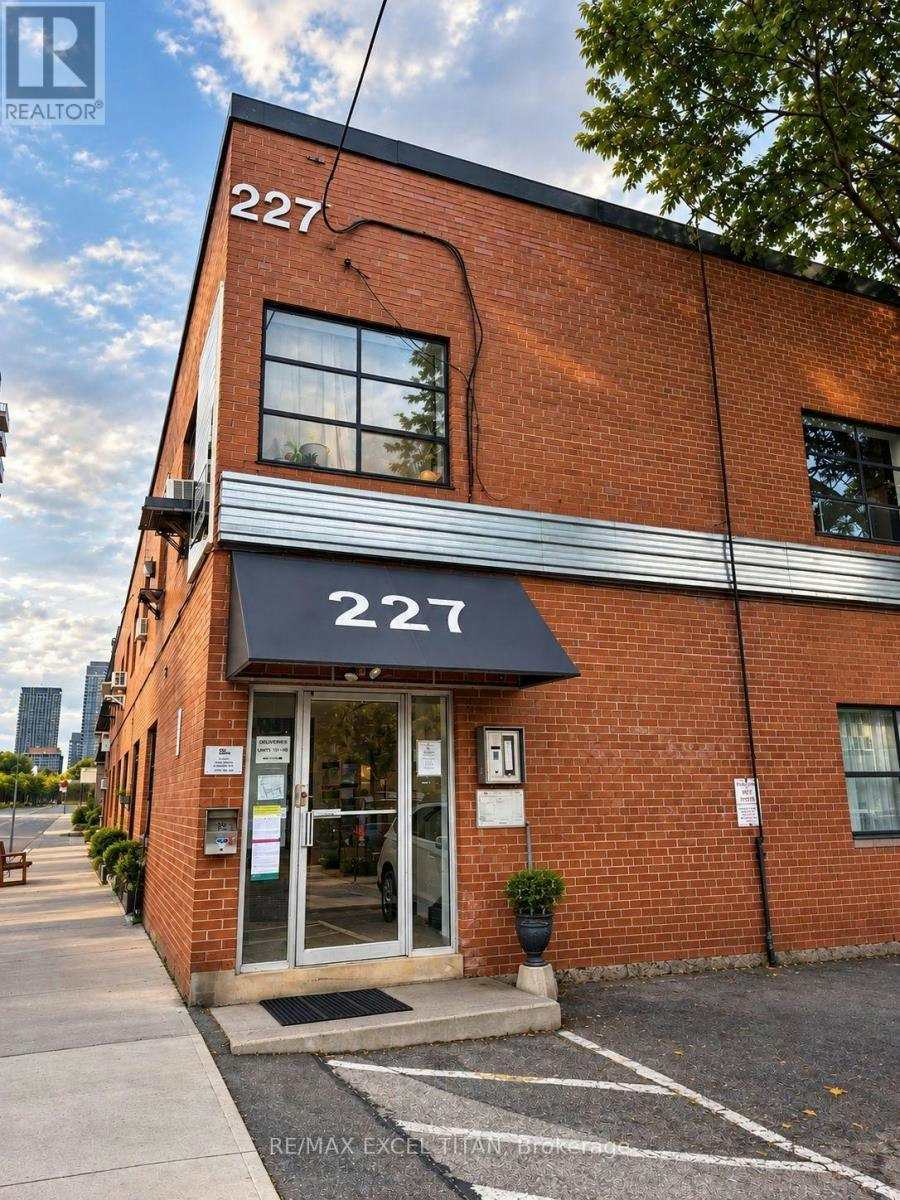 202-227 Sterling Road E, Toronto, ON, M6P 3L4