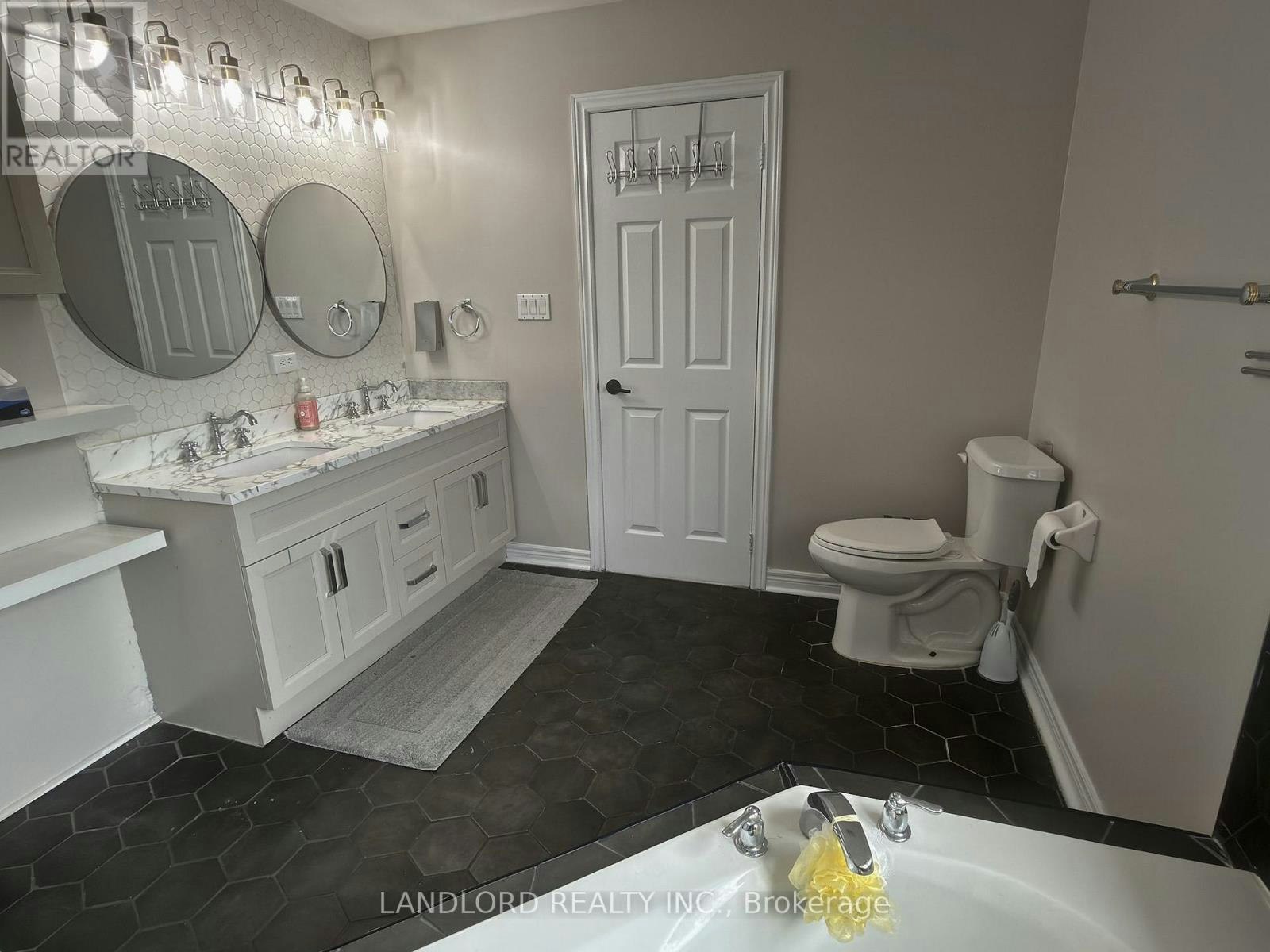 12 Cricket Mews, Toronto, ON, M1X 2E3 - 14