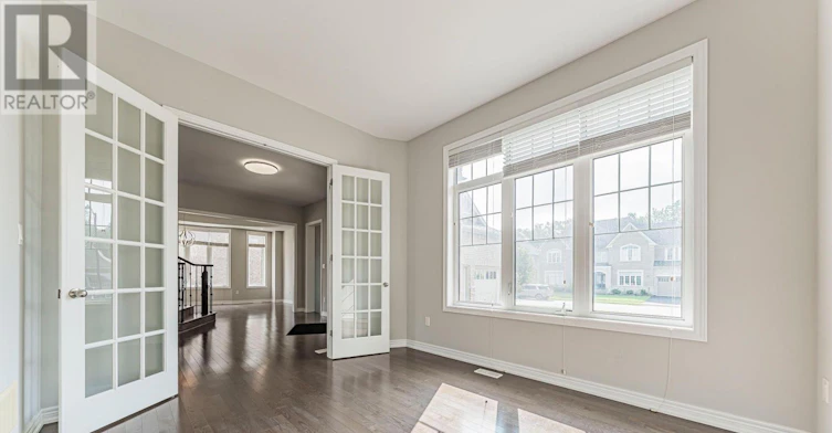 56 Redmond Crescent, Springwater, ON, L9X 2A2 - 5