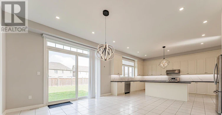 56 Redmond Crescent, Springwater, ON, L9X 2A2 - 10