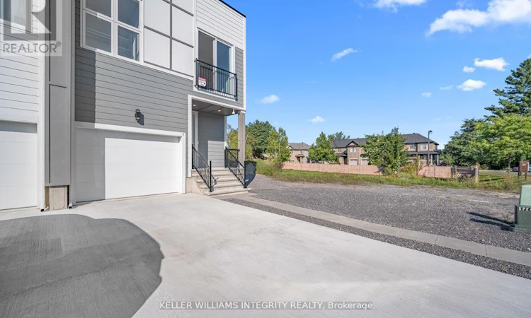 B-875 Contour Street