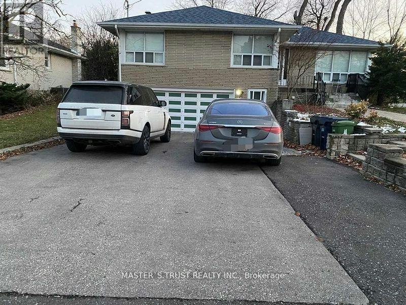 BSMT-1 Winlock Park, Toronto, ON, M2M 1Z1