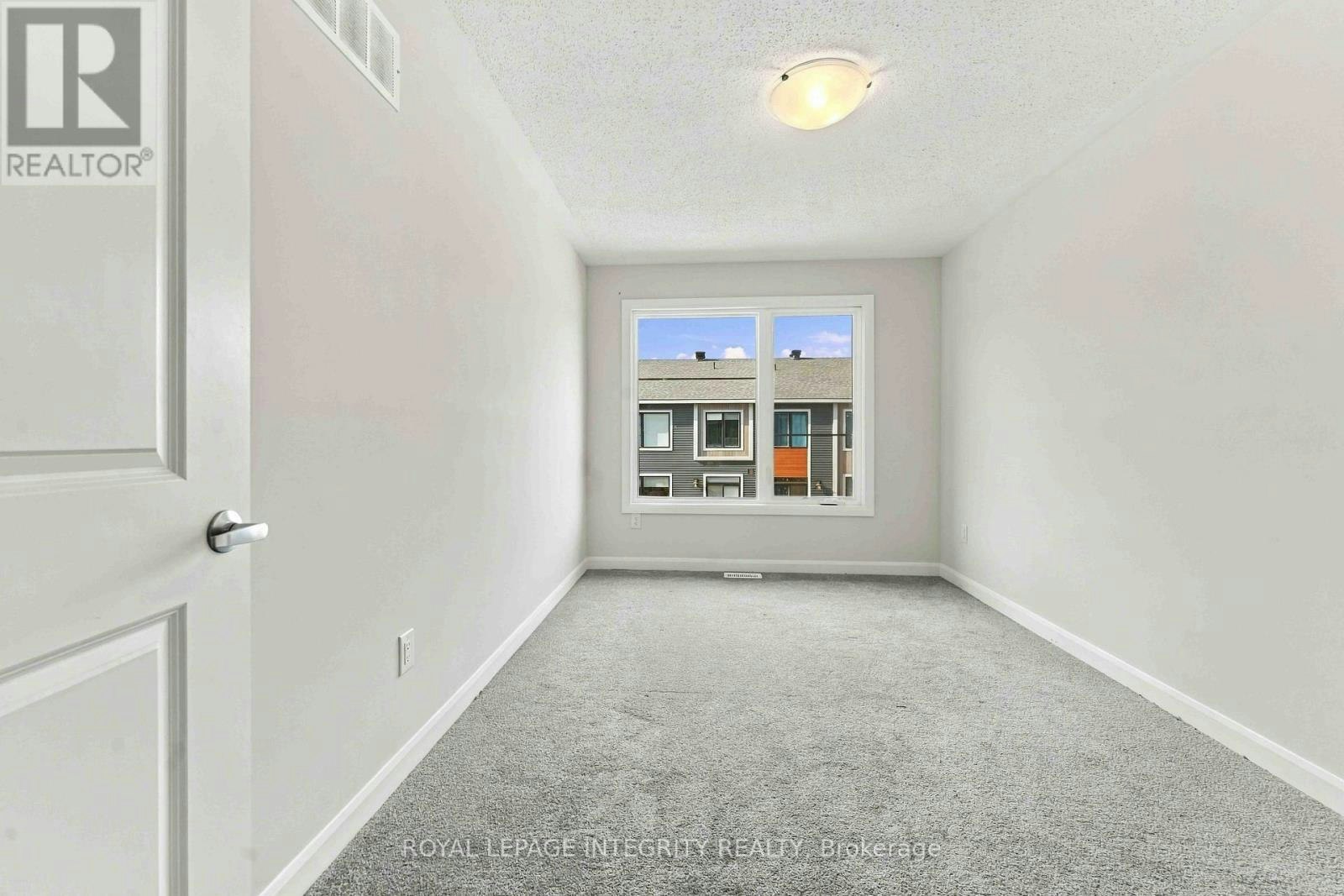 514 Woodlily Private, Ottawa, ON, K2T 0S6 - 14