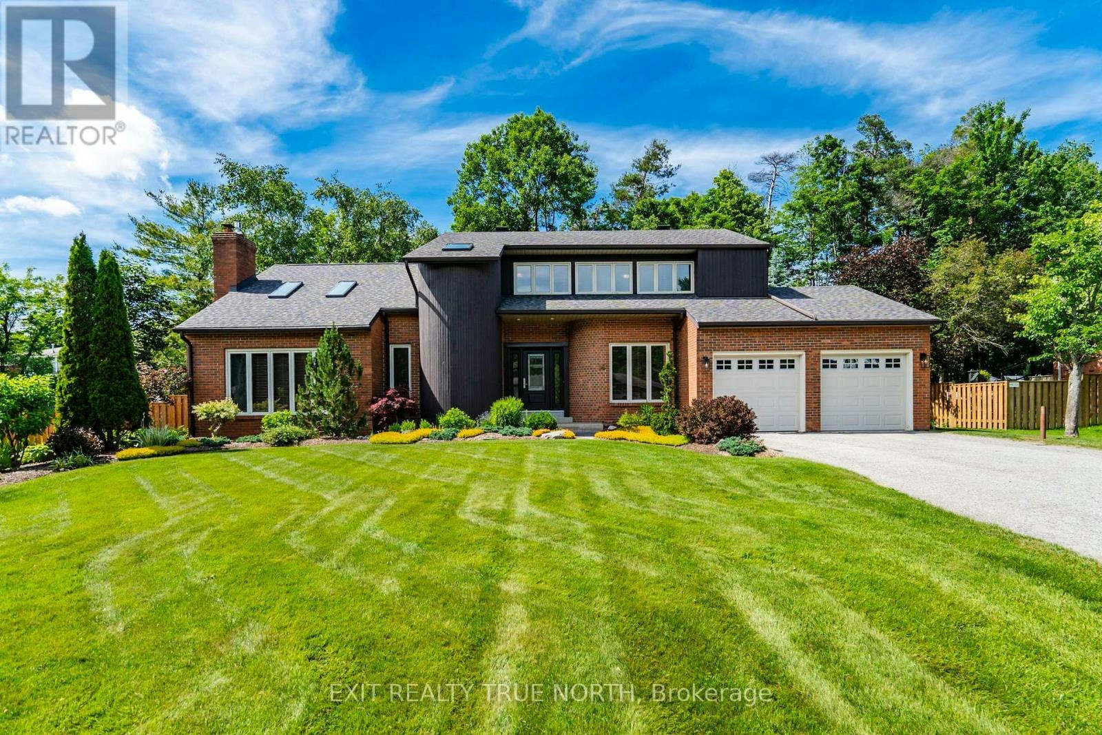 14 Rosewood Avenue, Springwater, ON, L9X 0P5