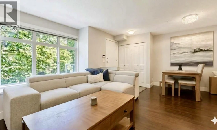28-7428 Southwynde Avenue