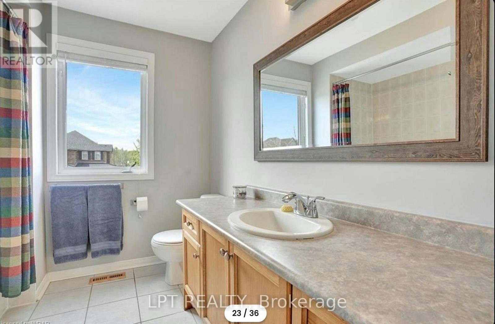 32 Apple Ridge Drive W, Kitchener, ON, N2P 2S2 - 18