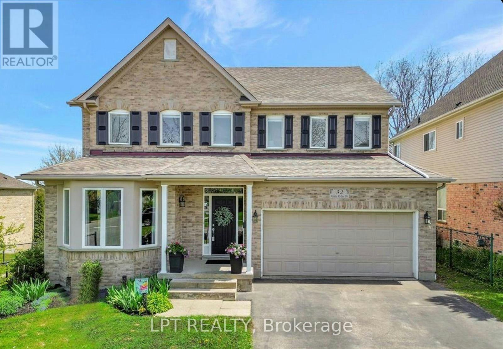 32 Apple Ridge Drive W, Kitchener, ON, N2P 2S2