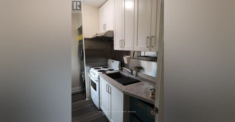 2ND & 3RD FLOORS-1320 Dundas Street E, Toronto, ON, M4M 1S6 - 3