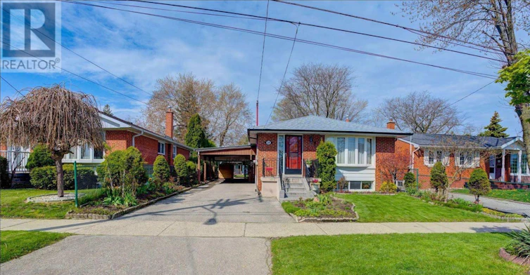 24 Ivanhoe Court, Toronto, ON, M1R 3G9 - 2