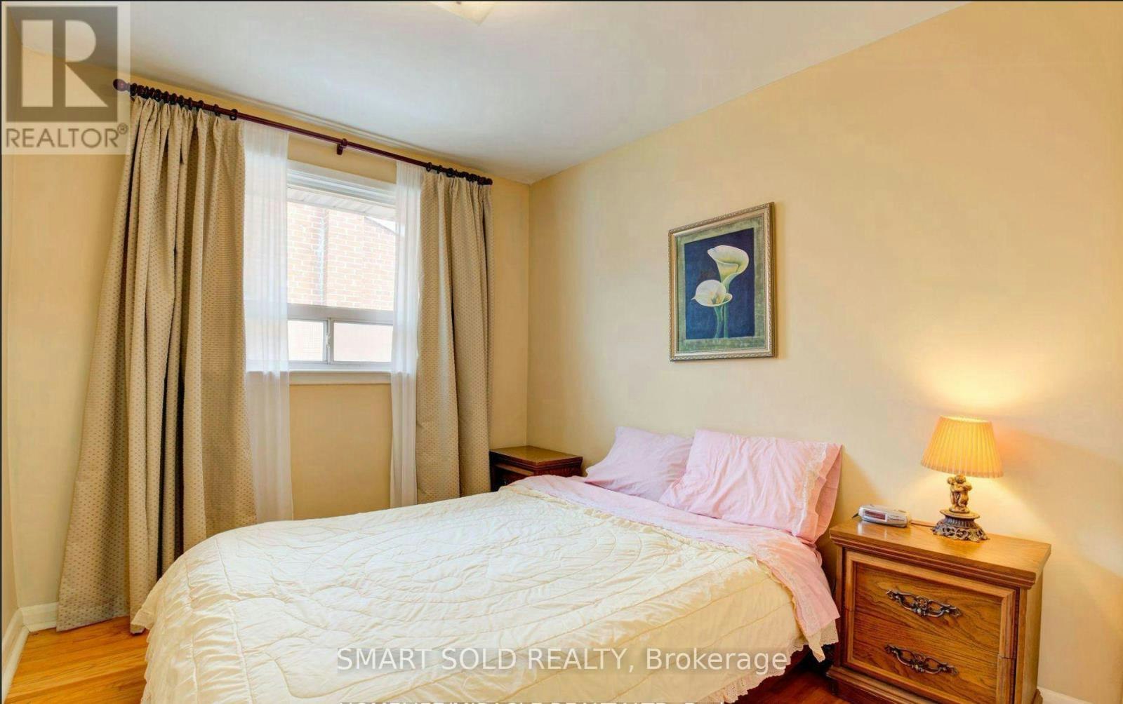 24 Ivanhoe Court, Toronto, ON, M1R 3G9 - 10