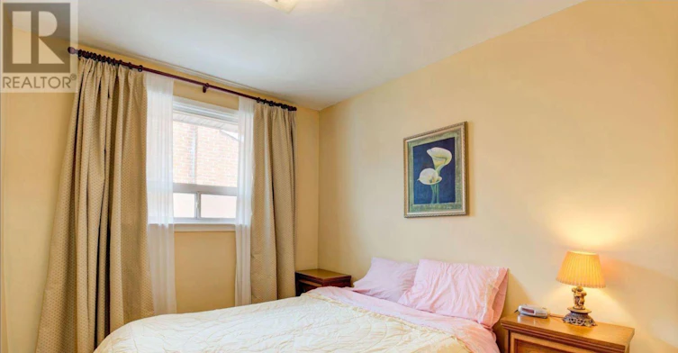 24 Ivanhoe Court, Toronto, ON, M1R 3G9 - 10