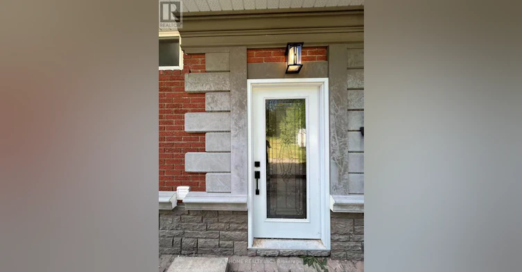 47 Belfry Drive, Newmarket, ON, L3Y 3E9 - 2